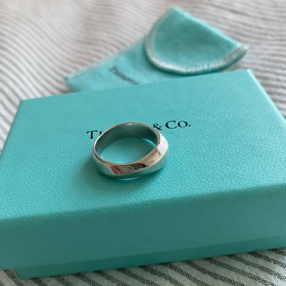 Tiffany & Co. Jewelry - Tiffany & Co. Elsa Peretti ring, size 5